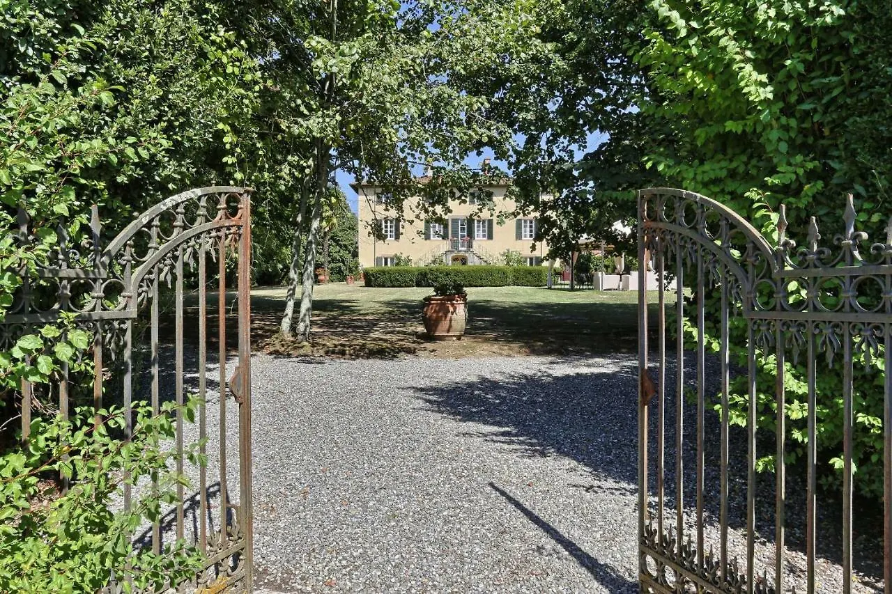Villa Clara 12 By Salogi Villas Lucca Italy